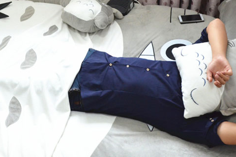 昼为白,夜为黑,在古人眼里这样的睡觉方式,又被称为"黑白颠倒觉".