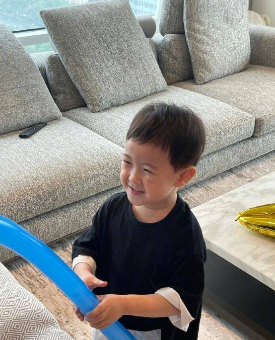 沈腾儿子庆六一照曝光!