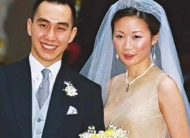赌王二太蓝琼缨:14岁上位,受宠多年,生下的大女儿更厉害