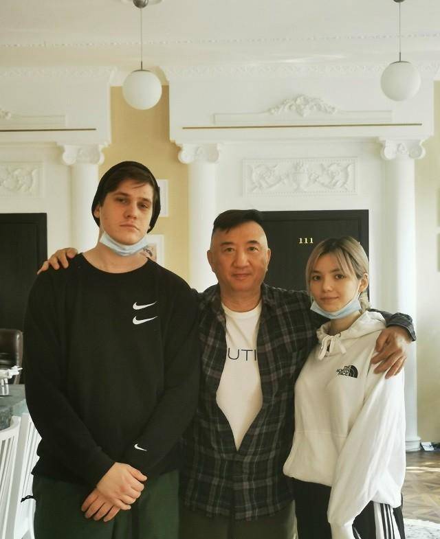 卢宇光迅速行动了起来,经过不断地寻找,他找到了阿列克赛依的妻子