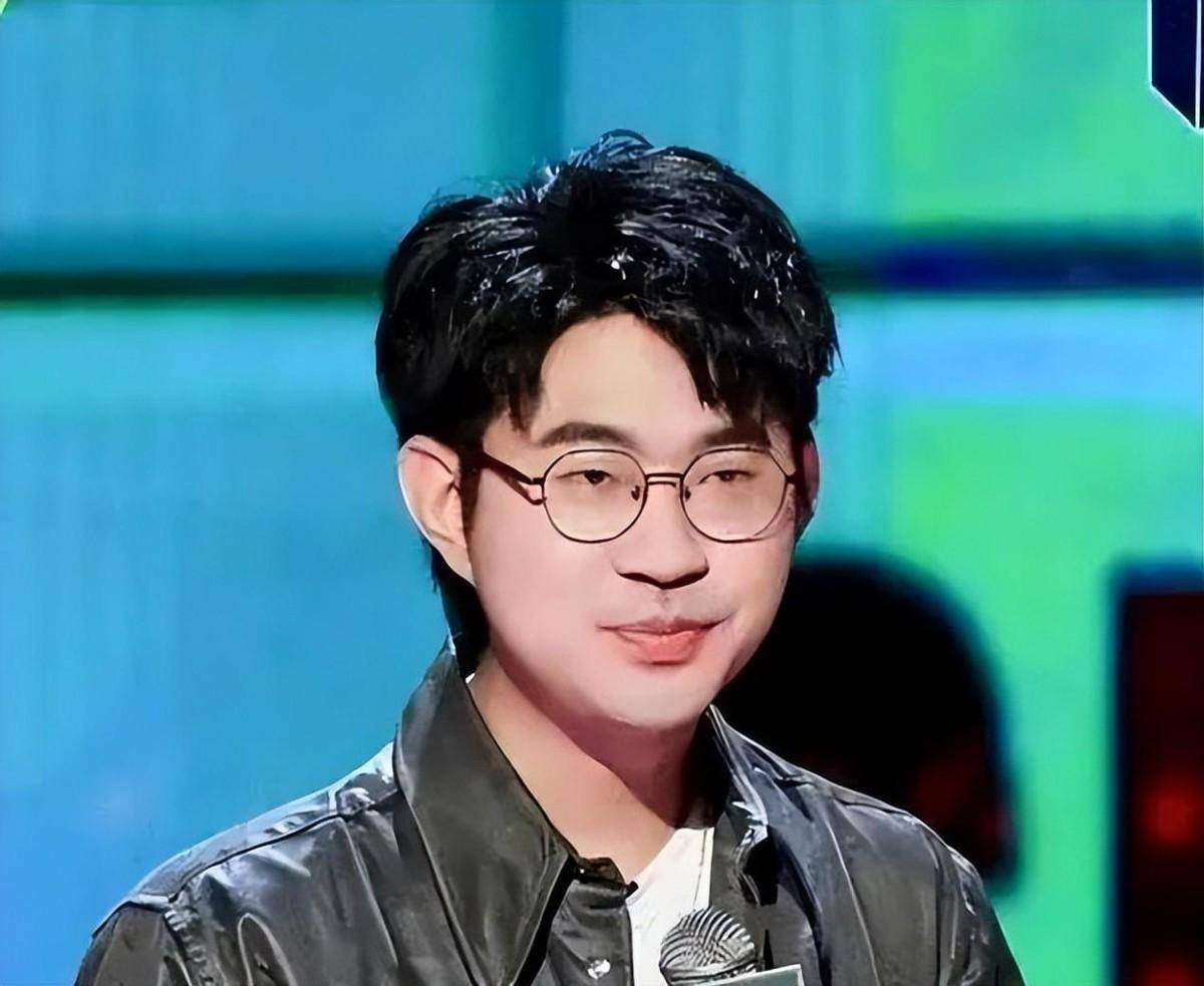 "汉奸"周峻纬!公然夸赞侵华日军被禁言!