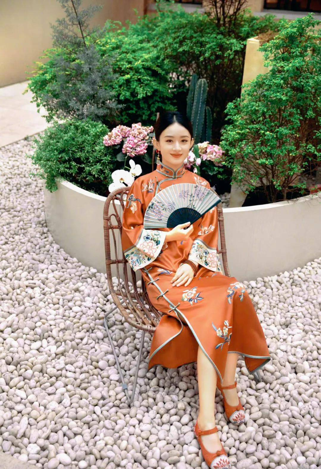 赵丽颖红色旗袍太美啦_民国时期_小赵_中国