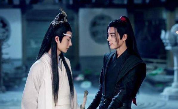 肖战就个人影响力道歉,在粉丝管理上,他应该学习李宇春_团队_球迷