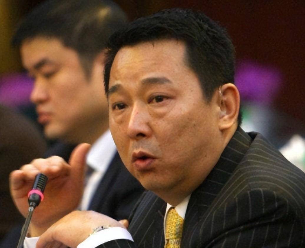 当年,是谁向黑枭刘汉提供了可以装备一个排的武器?