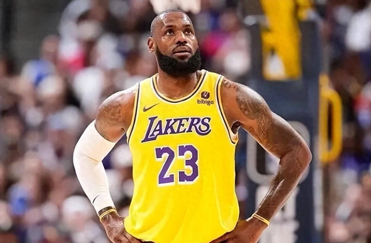 詹姆斯豪言灭掉四巨头 !哈姆驳斥记者?打快船将用压箱战术?