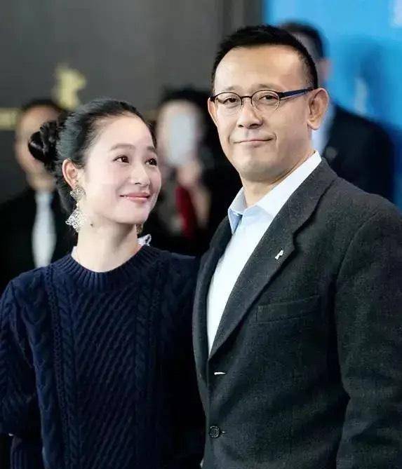 《太阳照常升起》影片刚开拍不久,却曝出女演员周韵怀孕了_姜文_电影