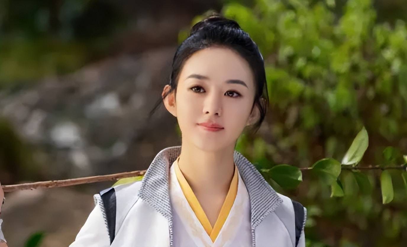 张艺谋首度执导电视剧,张嘉益赵丽颖强势携手,易烊千玺赫然在列_中国