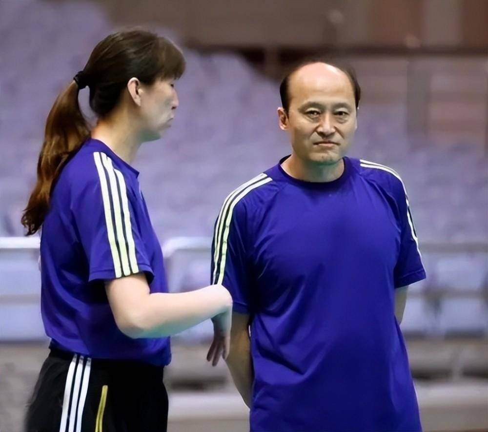 壮志未酬有遗憾,67岁仍与妻子分居去执教_中国女排_助理教练_岳金库