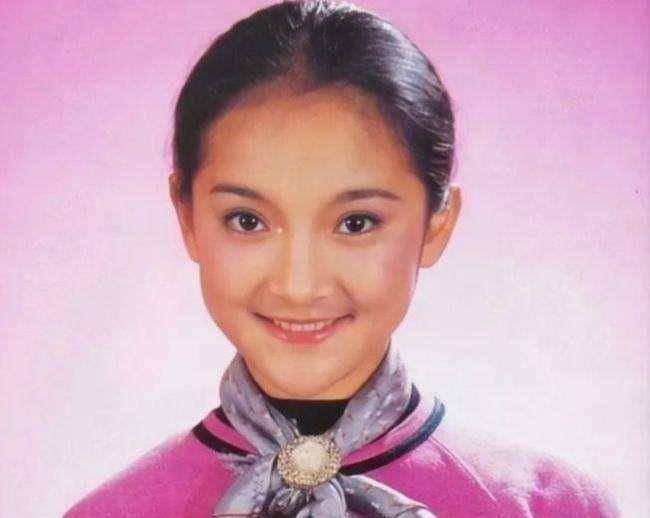 周迅:出道30年获奖无数,演少女被群嘲,如今坦然接受老去的事实