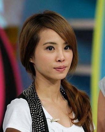 事业如日中天的她,可感情却是一波三折,至今已42岁还是单身_蔡依林