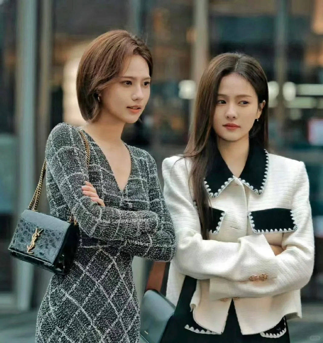 同样是职场穿搭,白鹿跟宋茜,佘诗曼,刘涛一对比,差距明显_衬衫_西装
