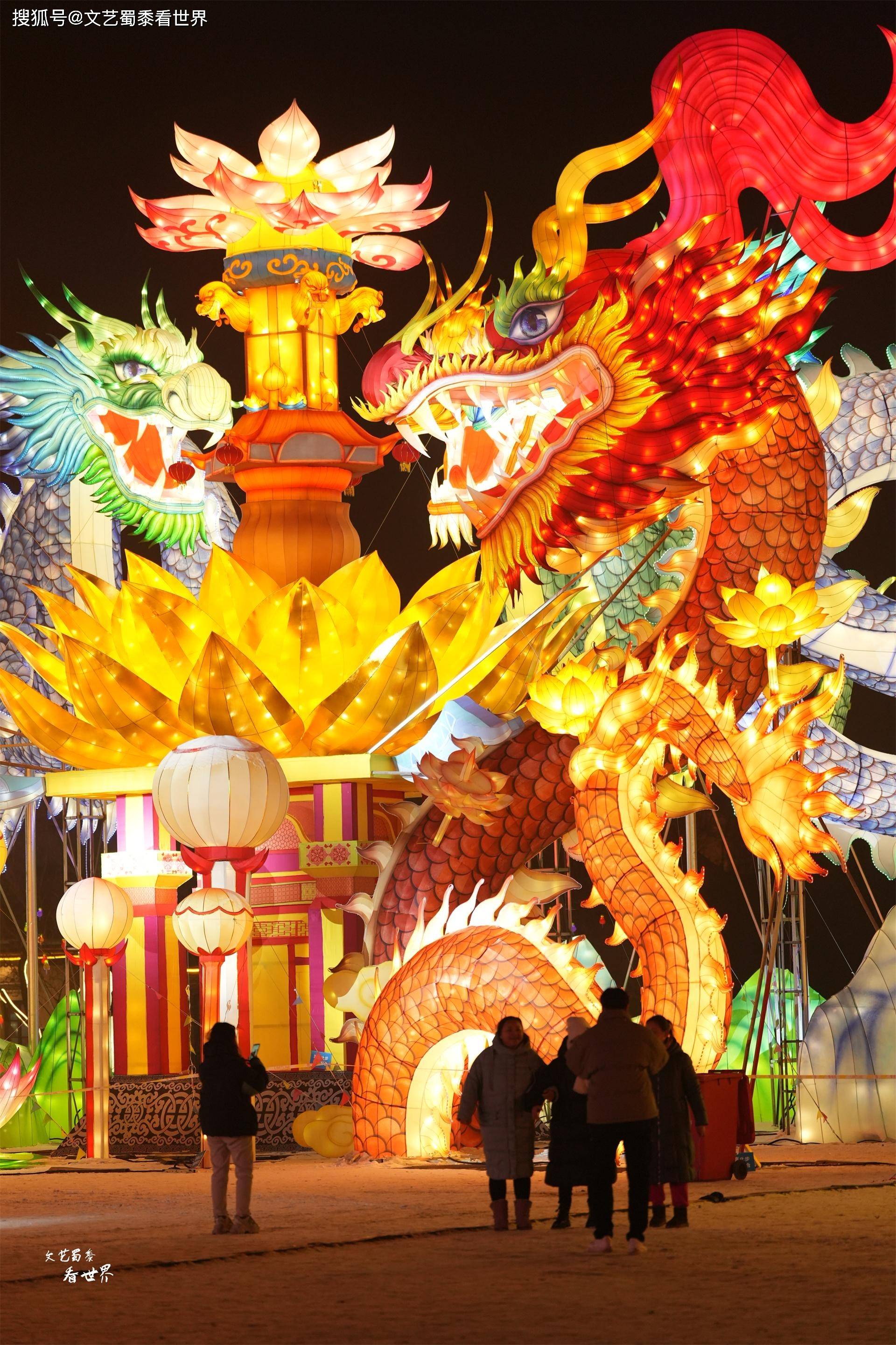 我带你先睹为快,全部为精美的自贡彩灯_游客_关东_影视城