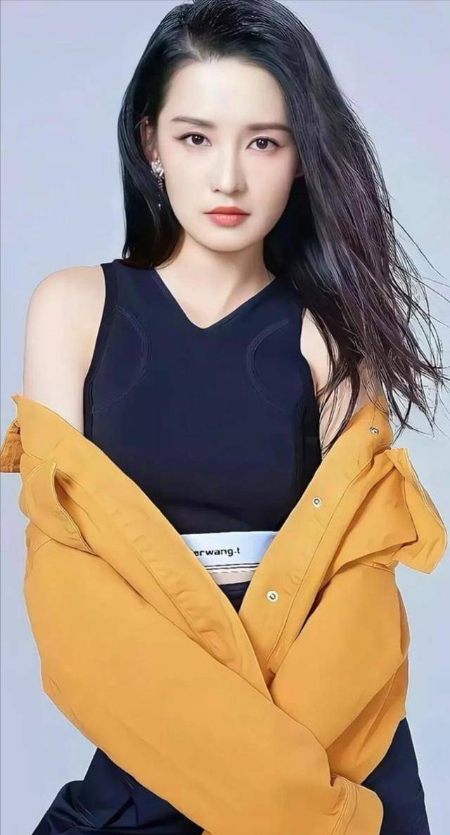 录节目因太敬业被占便宜,曾被电信诈骗800万,李沁到底有多傻白甜