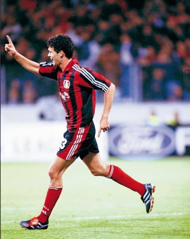 足坛人物志:悲情英雄巴拉克之无奈的2002年四亚王_勒沃库森_比赛_德国