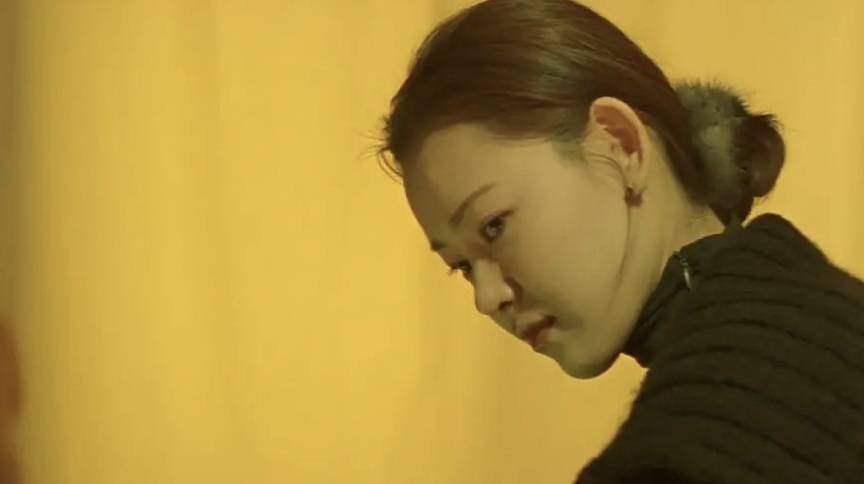 韩国伦理喜剧片《女教授的隐秘魅力》:才貌双全的爱情迷宫与多角情感