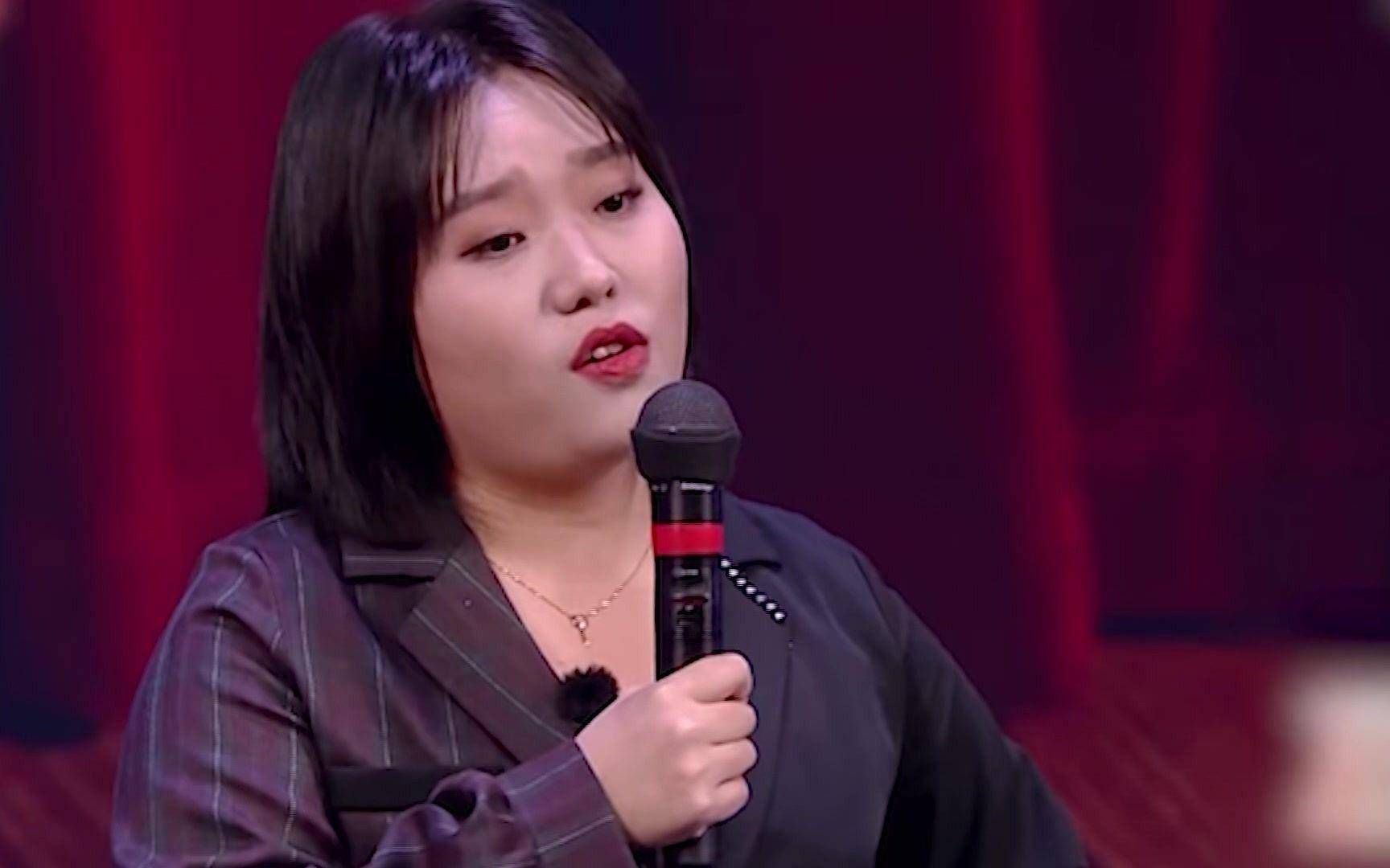 李雪琴"说漏嘴"贾玲新片上映日期,汪苏泷紧急"救场"显高情商_官宣