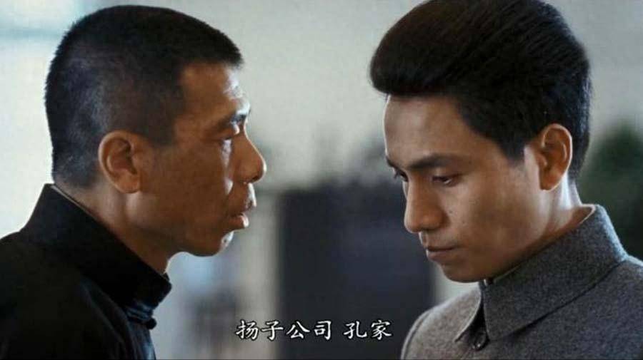 蒋经国去上海"打老虎"时,抓了杜月笙的儿子杜维屏,杜月笙就大张旗鼓地