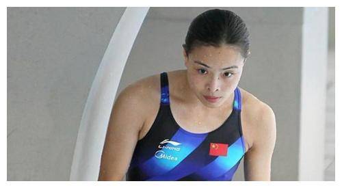 胡兵的腹肌,彭于晏的胸,黄立行的屁股,这些"老男人"也太顶了_科比