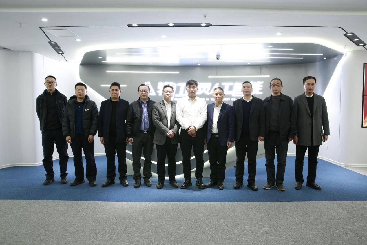 江北区政府领导杨新,何勇等一行莅临软江图灵指导调研_公司_人工智能