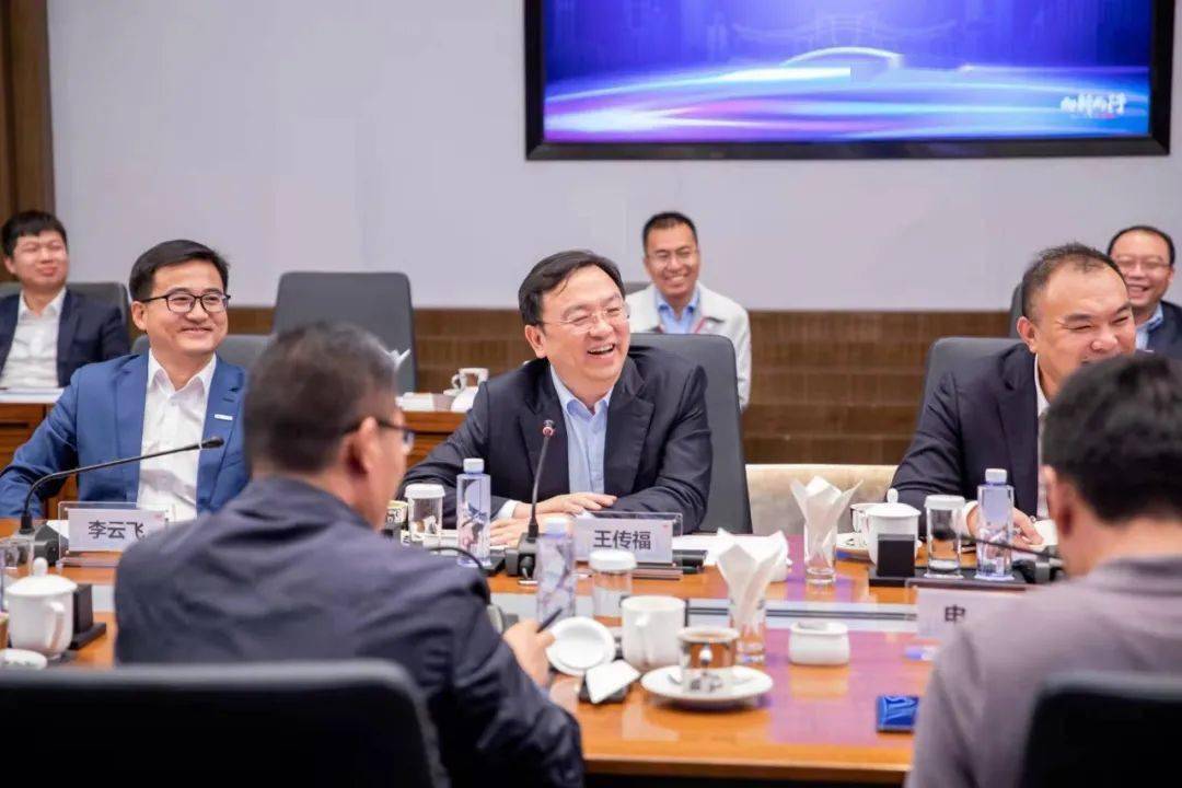 大学批量"造富":11人身家超50亿,两位当过中国首富_集团_梁稳_企业