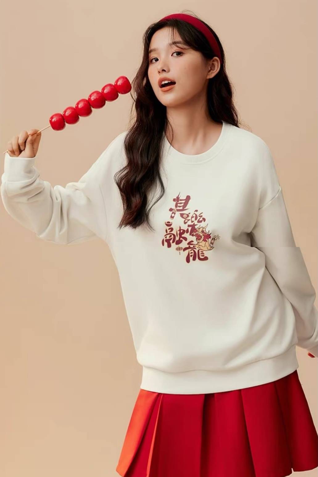 龙年伊始穿新衣,王鹤棣,王一博,关晓彤等明星同款"龙"重登场_文化