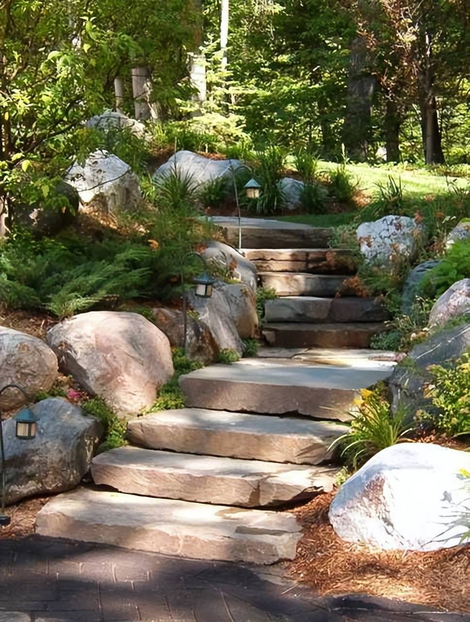 盘点30款最具特色的花园台阶,感受古朴自然的独特韵味!