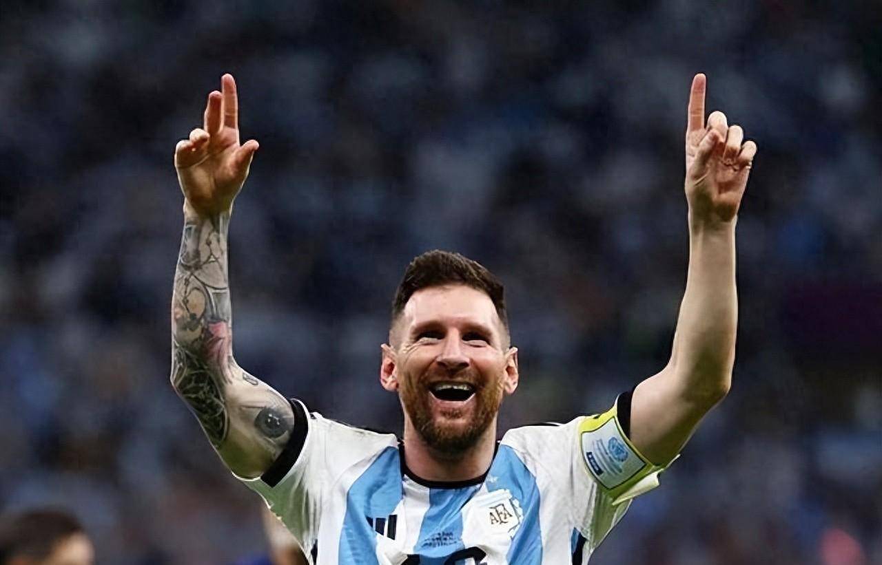 马多尼:梅球王就像后期的库里,哈兰德如何扩大商业格局?_梅西_评选_1