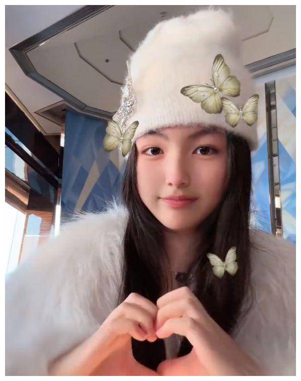 希望王诗龄未来继续保持这样的阳光,自信,期待更好更耀眼的angela!