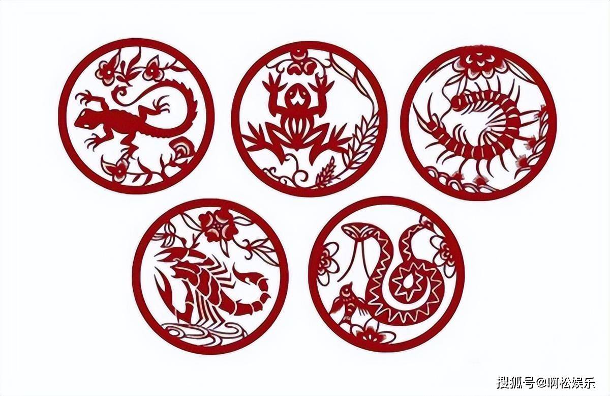 为什么身为五毒之首的蜈蚣,毒不死公鸡?