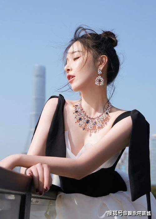 冷艳女王阚清子,曲线饱满身材火辣!_年龄_事业_女性