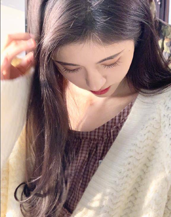 26岁鞠婧祎美照,气质甜美文艺,穿搭有品位_身材_小七_感觉