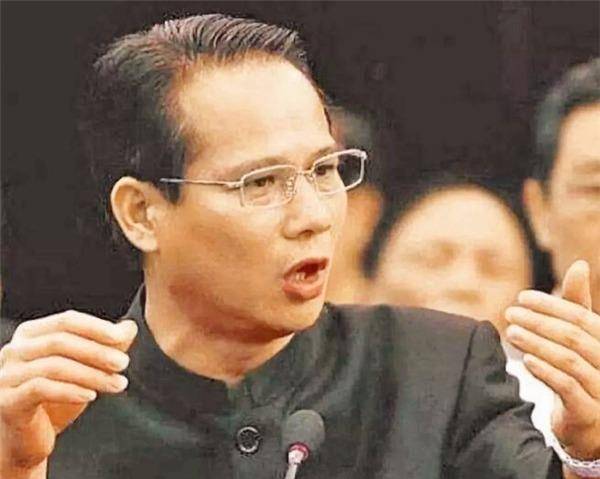 "东莞太子"梁耀辉:人前慈善大使,人后违法乱纪,现状如何?