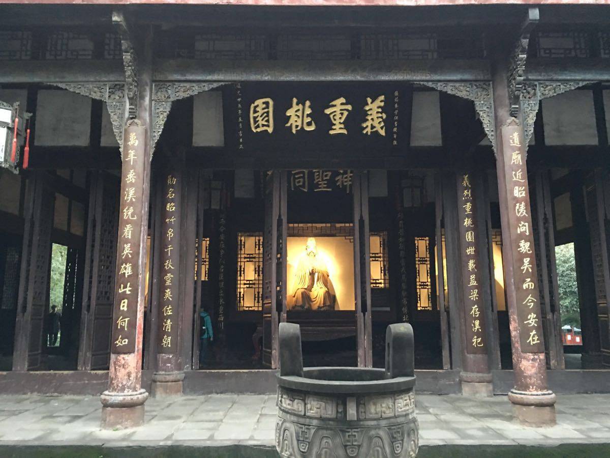 杜甫“神遇”诸葛亮-杜甫在蜀相中用什么来感慨诸葛亮的一生