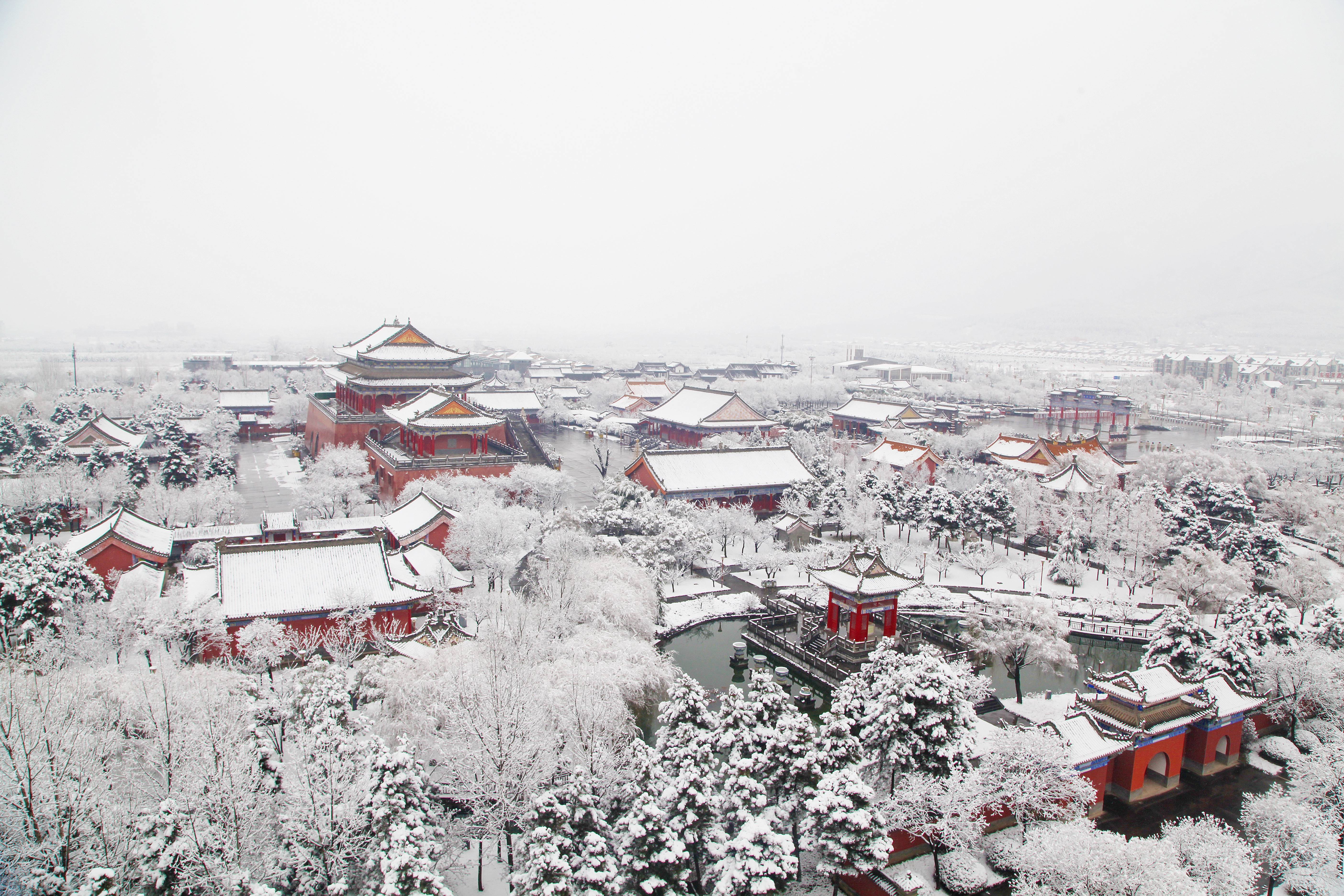 西安钟楼下雪图片图片