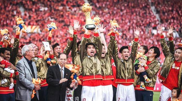 中超8冠王广州队为生存出租奖杯,亚冠冠军30万元1年