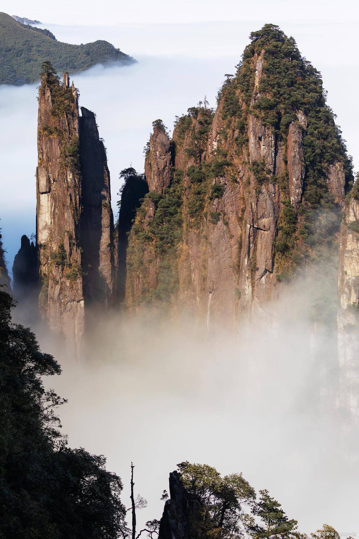 中国南方最高的山图片