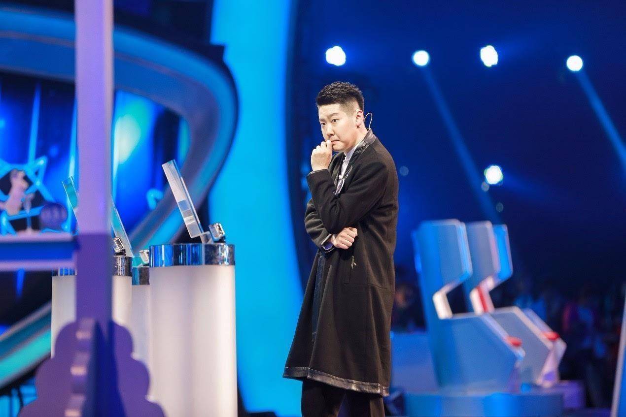 7位选手现状:有人靠卖课为生,水哥的生活令人向往_魔方_贾立平_因为