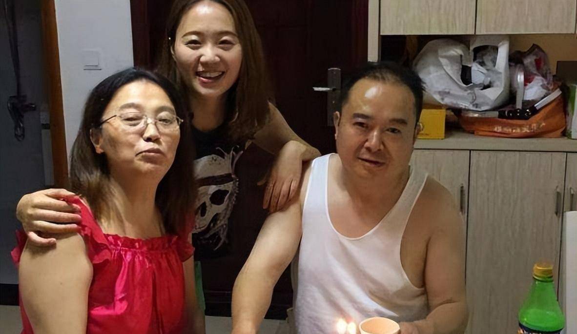 5年前,北大女博士患上渐冻症,果断与男友分手,不让任何人探望_娄滔