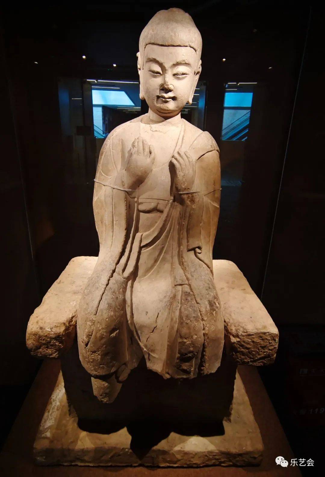 花脚大仙分享:《东方微笑——麦积山石窟展》上篇_展厅_南山_造像
