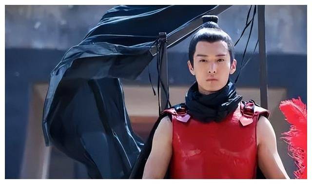 却硬演年代剧"第一美男",章子怡当年的话,全说对了_观众们_盛一伦