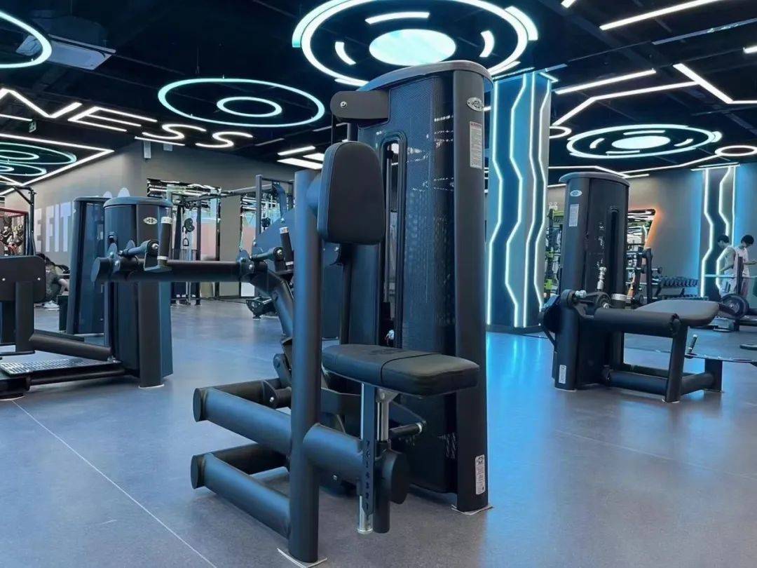 大胡子健身器材 | dhz产品系列盘点!_制造_材质_健身房