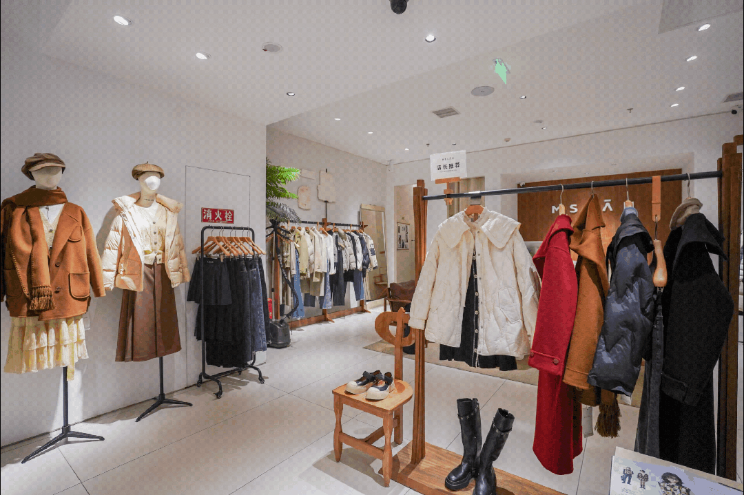 下再大的雪,也阻挡不了我去凯德广场·金牛打卡巨型非遗鳌鱼灯!