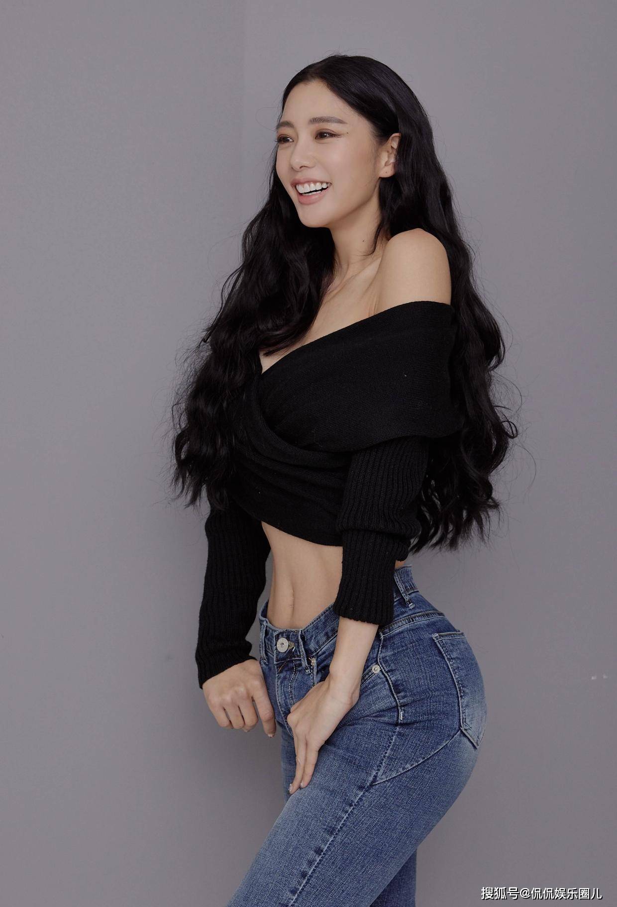 37岁克拉拉,这身材着实饱满!_魅力_观众_生活