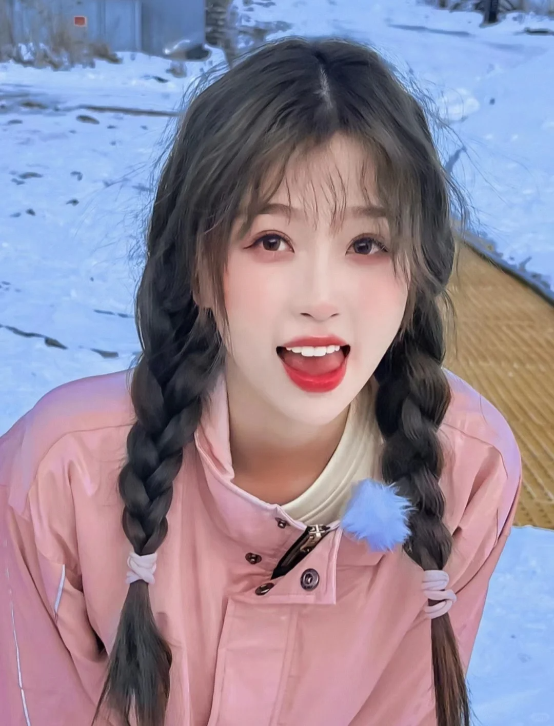 知名演员虞书欣所乘车,在高速上逆行?警方回应_高速公路_出口_行车