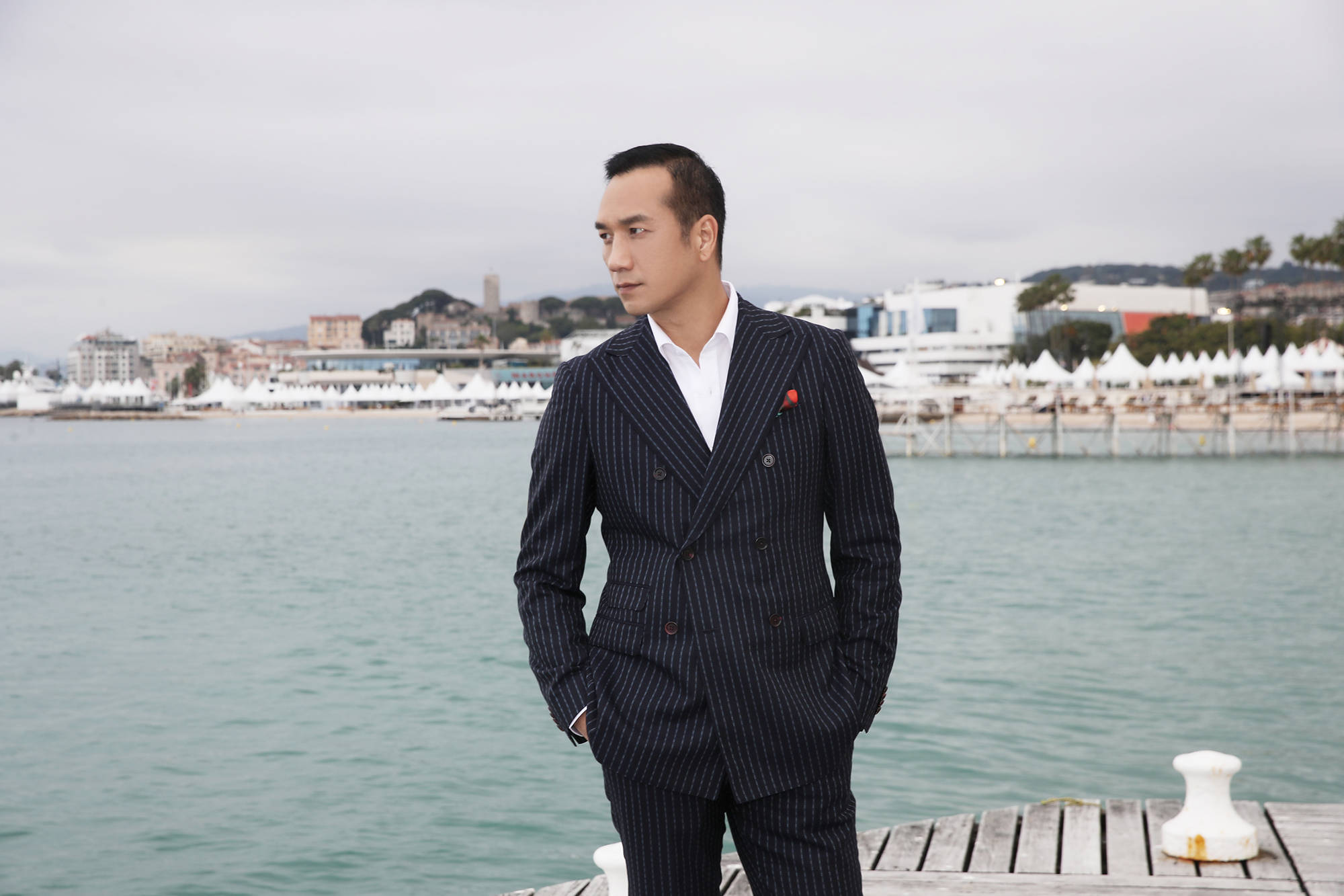 令人意想不到的是,黄觉竟然刷到了这条微博,并且以一种非常幽默的