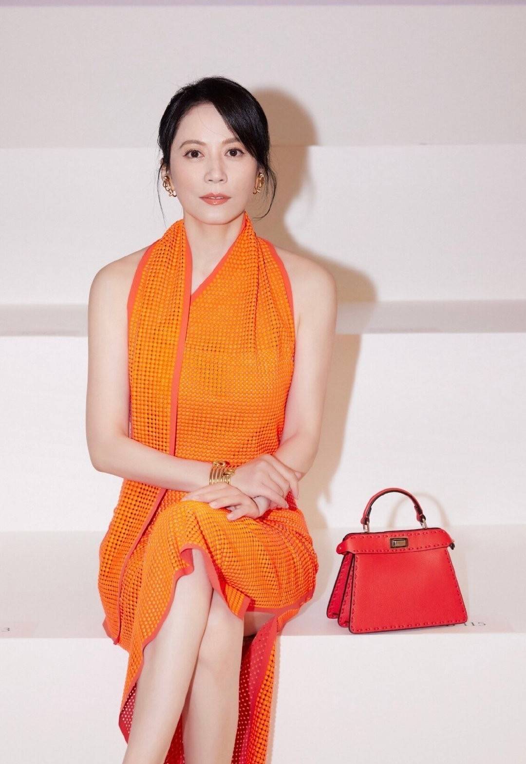 第三位是俞飞鸿.