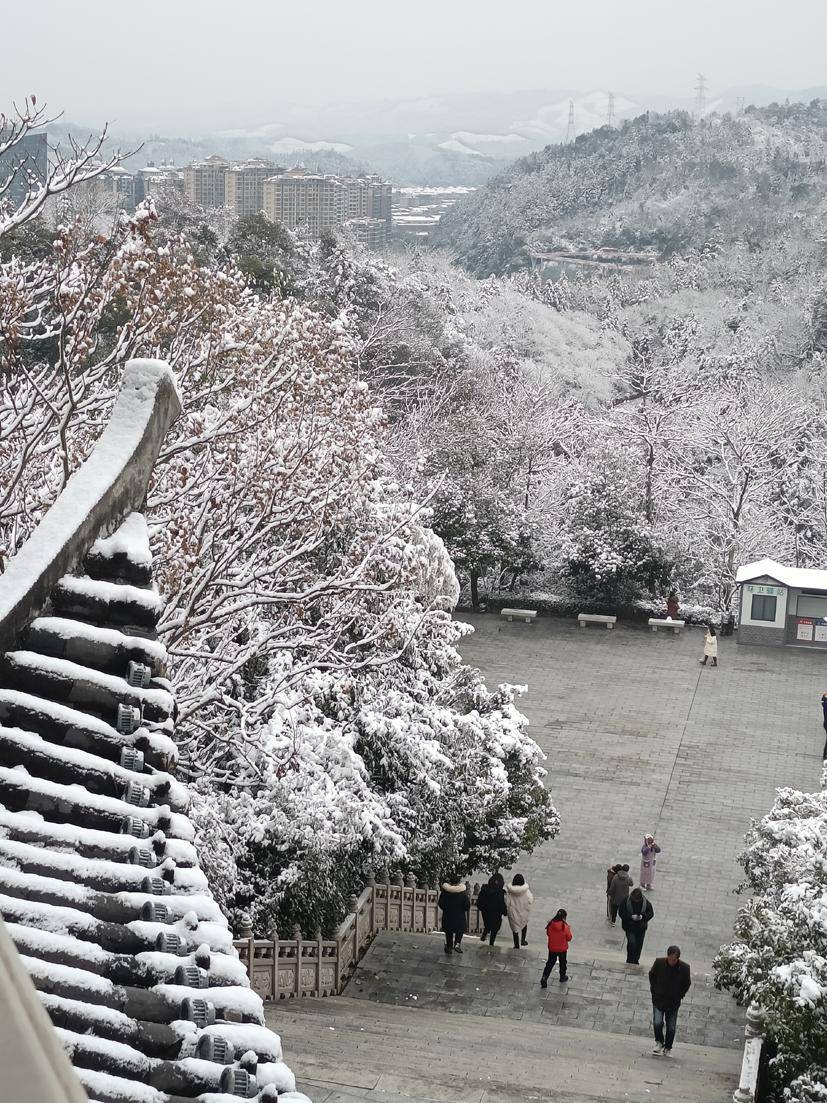 玉女峰雪景图片