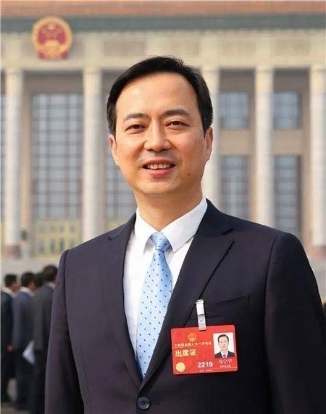 35岁荣升正厅,全国省会城市最年轻的市长,还是清华博士