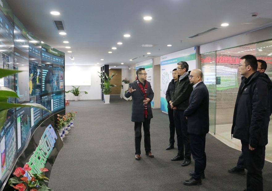 新疆阿图什市委副书记李铭一行莅临布瑞克农业互联网参观考察_数字化