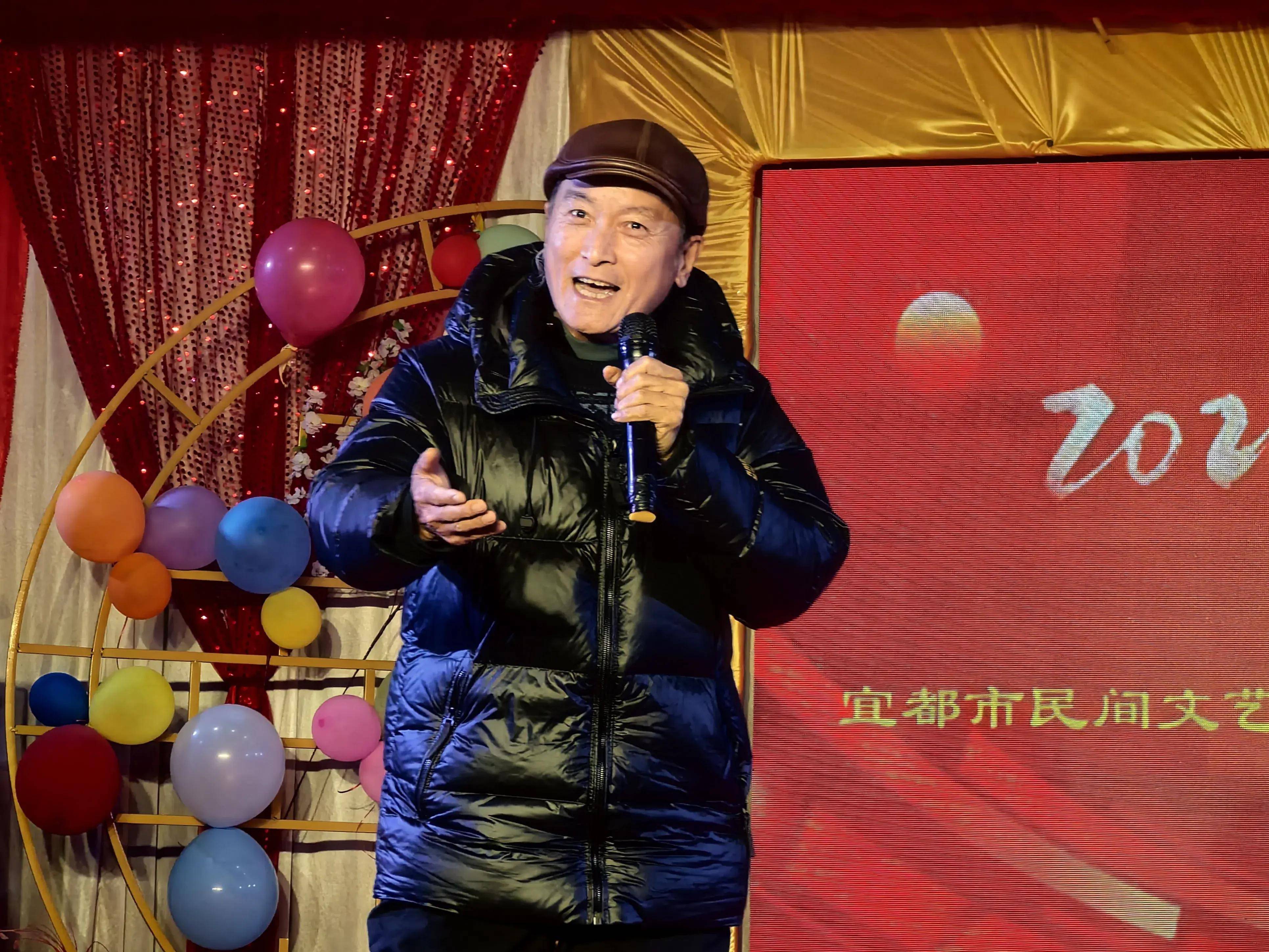 怪奇公言:宜都乡村"策巴子"大胆"策"起来,开花也结果_民间_果实_农村